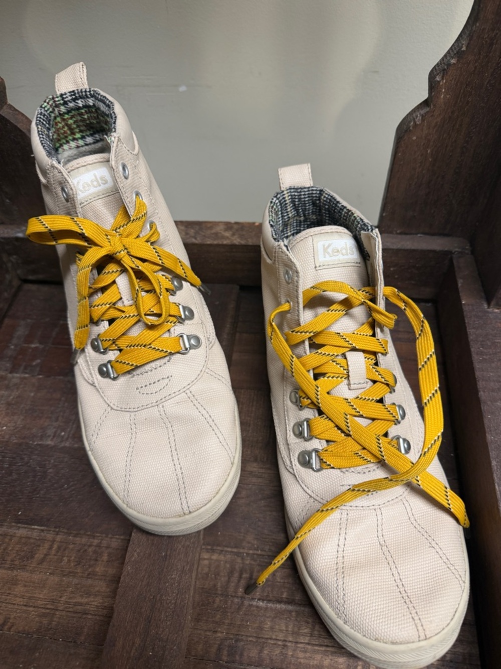 Keds Cream Canvas Women High-Top Sneakers with Yellow Laces Size 10